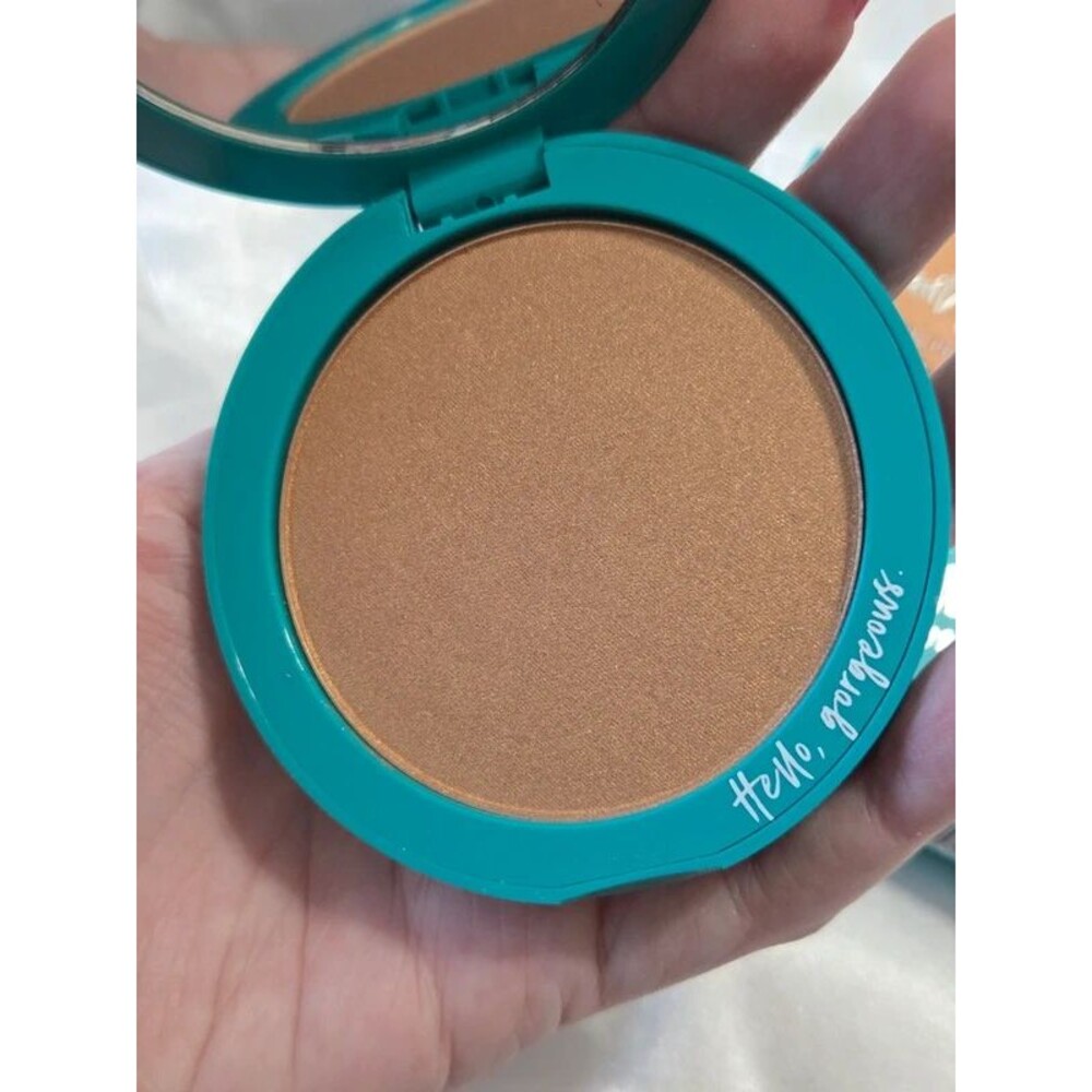 Thrive Brilliant Face Highlighter - Shirley (bronze gold) - Picture 9 of 9